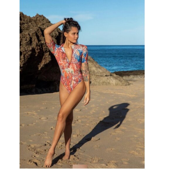 Pitaya Philadelphia Short Sleeve Swimsuit - Picture 2 of 13